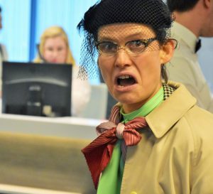 Theater ik´s-Schnattertante-WalkAct